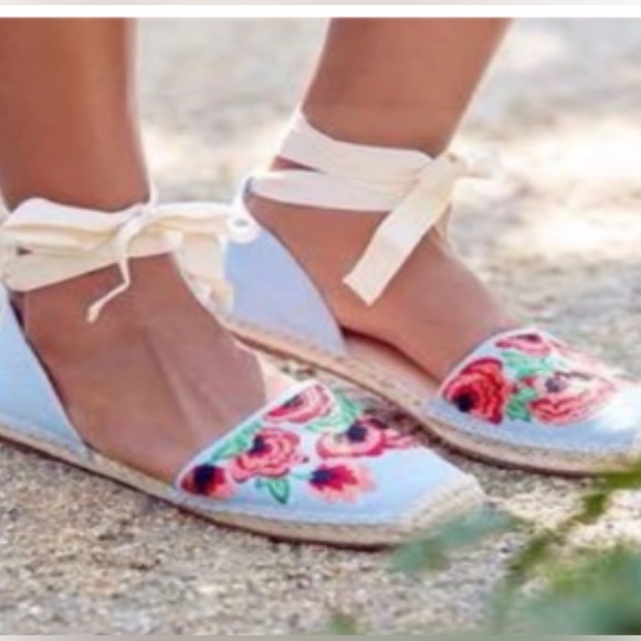 Jessica Simpson Fippo Floral Embroidered Denim Espadrilles Size 10 M EUC - Picture 2 of 16